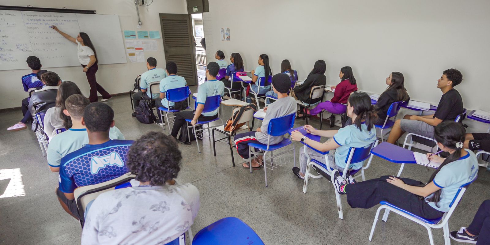 Pisa: Brasil reduz diferença para países ricos no desempenho escolar