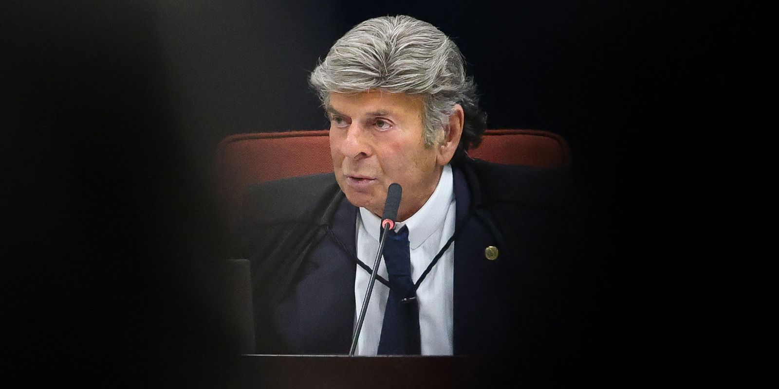 Fux pede acesso a processos contra Jair Bolsonaro no STF